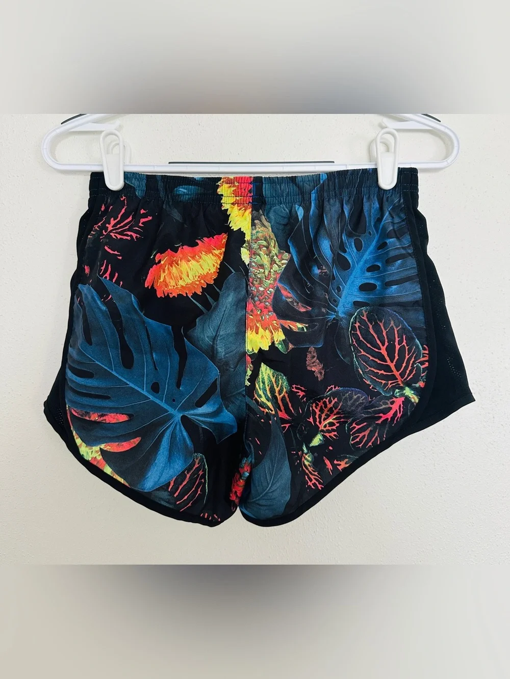 Nike Girls Glow Botanical Tempo Shorts Large Floral Dri-Fit L